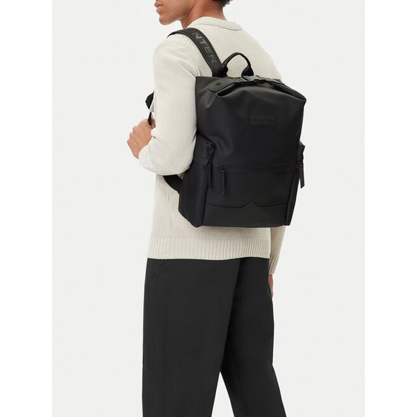 Plecak Hunter. Czarne plecaki damskie Hunter, bez wzorów, sportowe. Za 219.99 zł.