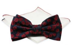 Ciemna Granatowa Mucha z Białą Poszetką -CHATTIER- Męska, w Czerwone Kwiatki. Czerwone krawaty i muchy męskie Chattier, bez wzorów, eleganckie. Za 59.00 zł.