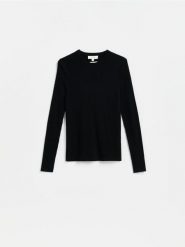 Sweter z wełny merino - czarny. Czarne swetry klasyczne damskie Reserved, l, z wełny, bez kołnierzyka. Za 199.99 zł.