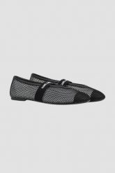 KARL LAGERFELD Czarne damskie baleriny KARO. Czarne baleriny damskie Karl Lagerfeld, bez wzorów, bez obcasa. W wyprzedaży za 479.99 zł.
