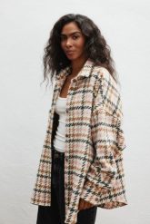 Koszula wierzchnia z wełną WIELOKOLOROWA - LAPIS 9358-S/M. Koszule damskie Marsala, m, bez wzorów, z dzianiny, klasyczne, bez kołnierzyka, bez ramiączek. Za 549.90 zł.