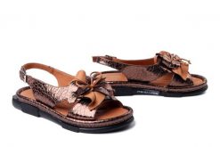 BOMBONELLA P158 202-1 brązowy, sandały damskie. Brązowe sandały damskie Bombonella, bez wzorów, ze skóry, bez obcasa, na obcasie. Za 239.90 zł.