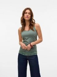 Vero Moda Top w kolorze zielonym rozmiar: XS. Zielone topy damskie Vero Moda, xs, bez wzorów, z koronki, bez kołnierzyka. Za 65.85 zł.