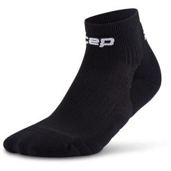 Damskie skarpety kompresyjne do biegania sportowe za kostkę Core Run CEP. Czarne skarpetki damskie CEP, bez wzorów, z elastanu. Za 79.00 zł.
