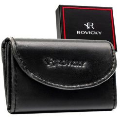 Skórzany portfel męski w czarnym kolorze wyposażony w system RFID - Rovicky. Czarne portfele męskie ROVICKY, bez wzorów, ze skóry. Za 34.99 zł.