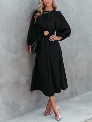 Milan Kiss Sukienka w kolorze czarnym rozmiar: M. Czarne sukienki damskie Milan Kiss, m, bez wzorów, bez kołnierzyka, bez ramiączek, maxi, rozkloszowane. Za 223.46 zł.