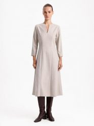 BGN Sukienka w kolorze jasnoszarym rozmiar: 36. Szare sukienki damskie BGN, na imprezę, bez wzorów, bez kołnierzyka, bez ramiączek, midi. Za 171.95 zł.