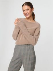 Sweter z miękkiej dzianiny - beżowy. Brązowe swetry klasyczne damskie Sinsay, l, z dzianiny, bez kołnierzyka. Za 59.99 zł.