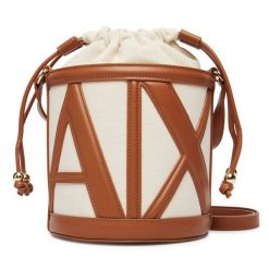 Torebka Armani Exchange. Brązowe torebki klasyczne damskie Armani Exchange, bez wzorów, bez dodatków. Za 569.99 zł.