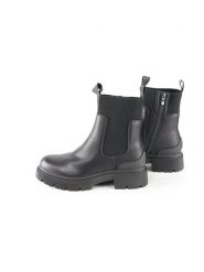 Sixth Sens Botki w kolorze czarnym rozmiar: 38. Czarne botki damskie Sixth Sens, bez obcasa, bez zapięcia. Za 166.10 zł.