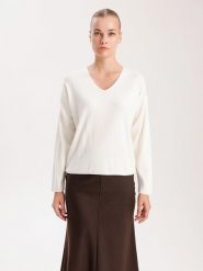 BGN Sweter w kolorze kremowym rozmiar: 36. Brązowe swetry klasyczne damskie BGN, bez kołnierzyka. Za 74.46 zł.