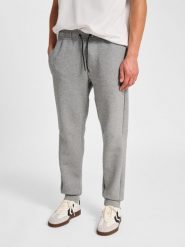 Spodnie dresowe Hummel Tech Fleece Regular. Szare szorty sportowe męskie HUMMEL, m, z bawełny, na fitness i siłownię. Za 297.40 zł.