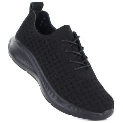 Półbuty sportowe damskie na platformie biały NEWS 209. Białe półbuty damskie NEWS, bez wzorów, ze skóry ekologicznej, sportowe, bez obcasa, na platformie. Za 119.99 zł.