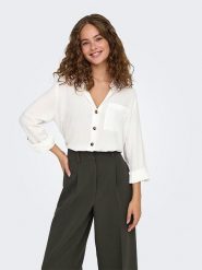 JDY Bluzka "Laurel Life" w kolorze białym rozmiar: S. Białe bluzki damskie JDY, s, bez wzorów, z wiskozy, klasyczne, bez kołnierzyka, bez ramiączek. Za 83.81 zł.