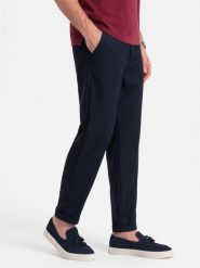 Męskie spodnie chino z gumką w pasie SLIM FIT - granatowe V3 OM-PACP-0157 - XXL. Niebieskie spodnie materiałowe męskie Ombre Clothing, bez wzorów, z elastanu, casualowe. W wyprzedaży za 219.99 zł.