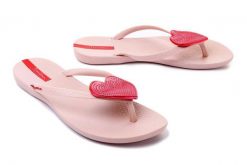 IPANEMA 82120 MAXI FASHION II FEM 20697 pink, klapki damskie. Czerwone klapki damskie Ipanema, bez wzorów, bez obcasa. Za 109.99 zł.
