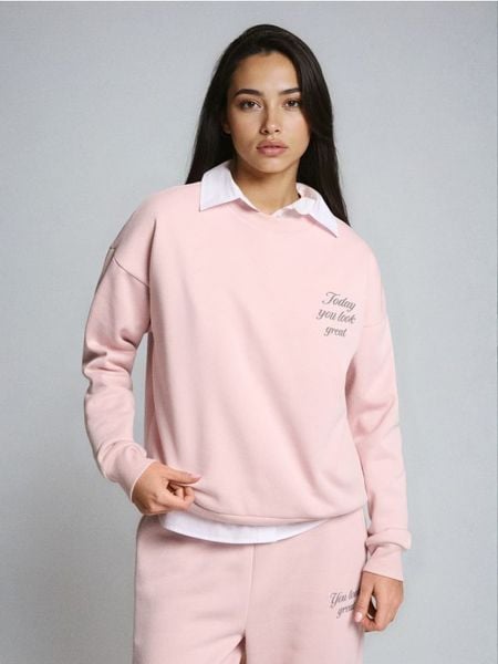 Bluza crewneck z napisem - różowy. Czerwone bluzy bez kaptura damskie Sinsay, l. Za 29.99 zł.