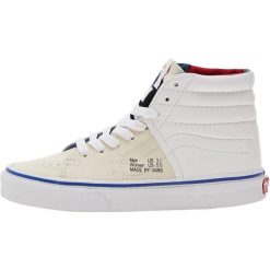 Buty sportowe męskie Vans Men Og Sk8 hi. Białe buty sportowe na co dzień męskie Vans, z zamszu, bez zapięcia. W wyprzedaży za 290.00 zł.