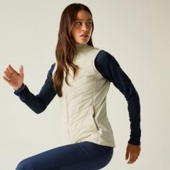 Damska wodoodporna pikowana kamizelka Air Lite. Białe kamizelki damskie Dare 2b, z materiału. Za 479.99 zł.