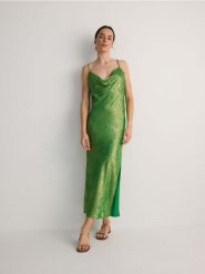 Sukienka maxi z połyskiem - zielony. Zielone sukienki damskie Reserved, l, bez wzorów, z tkaniny, bez kołnierzyka, bez ramiączek, maxi, dopasowane. W wyprzedaży za 39.99 zł.