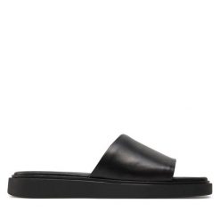 Klapki Vagabond Shoemakers. Czarne klapki damskie Vagabond Shoemakers, bez wzorów, bez obcasa. Za 279.99 zł.