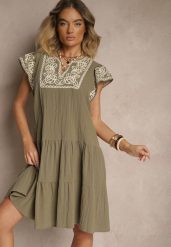 Zielona Bawełniana Sukienka Boho Ozdobiona Haftami Eviriella. Zielone sukienki damskie Renee, na co dzień, na lato, l, z aplikacjami, z bawełny, boho, bez kołnierzyka, bez ramiączek, midi. W wyprzedaży za 90.99 zł.