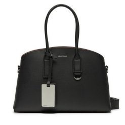 Torebka Emporio Armani. Czarne torebki klasyczne damskie Emporio Armani, bez wzorów, bez dodatków. Za 1,699.00 zł.