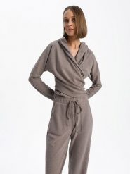 BGN Sweter w kolorze szarobrązowym rozmiar: 34. Brązowe swetry klasyczne damskie BGN, bez kołnierzyka. Za 74.63 zł.