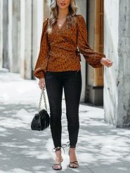 LA Angels Bluzka w kolorze jasnobrązowym rozmiar: XL. Brązowe bluzki damskie LA Angels, xl, bez wzorów, bez kołnierzyka, bez ramiączek. Za 113.99 zł.