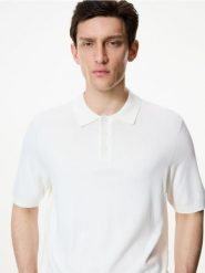 Sweter polo z wiskozą - biały. Białe swetry męskie Reserved, l, bez wzorów, z dzianiny, bez kołnierzyka. Za 99.99 zł.