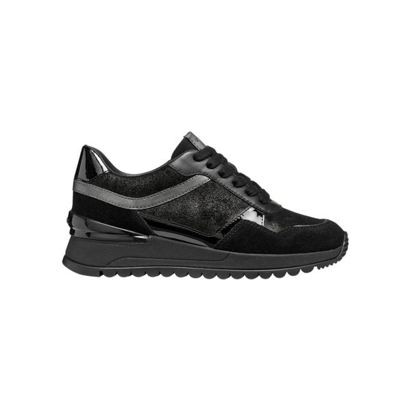 Buty sportowe damskie Geox Desya. Czarne buty sportowe na co dzień damskie Converse, bez wzorów, ze skóry. Za 471.00 zł.