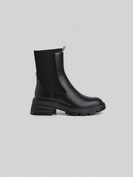 Pepe Jeans FOOTWEAR Sztyblety "Soda Plus" w kolorze czarnym rozmiar: 39. Czarne botki damskie Pepe Jeans FOOTWEAR, z jeansu, sportowe, bez obcasa, bez zapięcia. Za 286.45 zł.