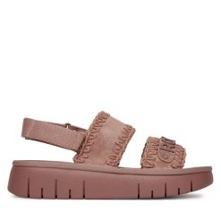 Sandały Roxy. Czerwone sandały damskie Roxy, bez wzorów, bez obcasa, na płaskiej podeszwie. Za 199.99 zł.