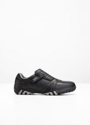 Buty wsuwane. Czarne buty sportowe na co dzień męskie bonprix, bez zapięcia. Za 119.99 zł.