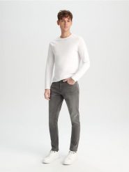 Jeansy - szary. Szare jeansy męskie Sinsay. Za 49.99 zł.