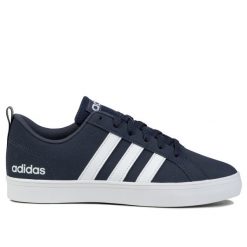 Buty męskie sportowe Adidas Pace. Białe buty sportowe na co dzień męskie Adidas, bez zapięcia. W wyprzedaży za 179.00 zł.