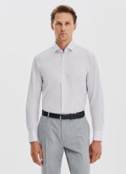 PAKO LORENTE - Błękitna koszula męska z kontrastowym wykończeniem. Niebieskie koszule męskie Pako Lorente, m, bez wzorów, z bawełny, bez kołnierzyka, bez ramiączek. Za 249.99 zł.