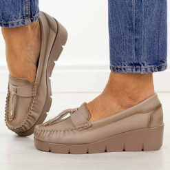 Beżowe skórzane mokasyny damskie Vinceza 39990. Brązowe mokasyny damskie VINCEZA, z jeansu. Za 219.00 zł.