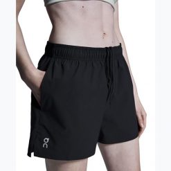 Spodenki do biegania damskie On 3" Core. Czarne szorty damskie On, bez wzorów, z materiału. Za 229.99 zł.