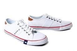 Mustang 26M015005 Biały, tenisówki i trampki m?skie. Białe trampki i tenisówki męskie Mustang, bez wzorów, bez zapięcia. Za 209.90 zł.