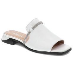 Białe Klapki Venezia Eleganckie Skórzane Buty. Białe klapki damskie Venezia, bez wzorów, ze skóry, bez obcasa. Za 249.00 zł.