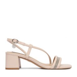 Sandały Nine West. Brązowe sandały damskie Nine West, bez wzorów, bez obcasa, na słupku. Za 249.99 zł.