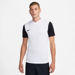 Koszulka piłkarska męska Nike Drifit Tiempo Premier 2. Białe t-shirty sportowe męskie Nike, m, z materiału, bez ramiączek, do piłki nożnej, dri-fit (nike). Za 111.10 zł.