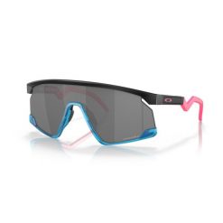 Męskie okulary przeciwsłoneczne Oakley® BXTR w kolorze czarnym. Czarne okulary przeciwsłoneczne męskie Oakley. Za 570.99 zł.