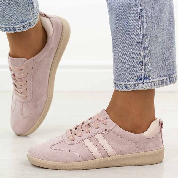 Różowe skórzane półbuty damskie Filippo Dp7508/26. Czerwone półbuty damskie Filippo, bez wzorów, z jeansu, biznesowe, bez obcasa, na płaskiej podeszwie. Za 219.00 zł.