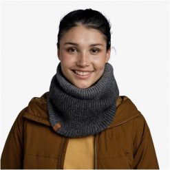 Komin na szyję - Bandana BUFF Knitted & Fleece Neckwarmer Marin. Zielone szaliki i kominy damskie Buff, bez wzorów. Za 145.99 zł.