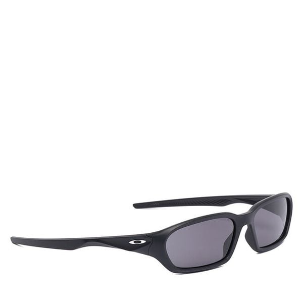 Okulary przeciwsłoneczne Oakley. Czarne okulary przeciwsłoneczne damskie Oakley. Za 609.99 zł.