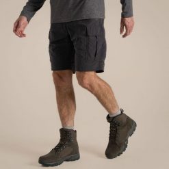 Spodenki cargo Craghoppers NosiLife III. Czarne szorty męskie CRAGHOPPERS, z materiału, bez kołnierzyka. Za 384.90 zł.