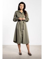 Awama Sukienka w kolorze khaki rozmiar: XL. Brązowe sukienki damskie Awama, xl, bez wzorów, z tkaniny, bez kołnierzyka, bez ramiączek, midi. Za 158.47 zł.