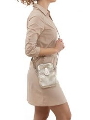 Lia Biassoni Skórzana torebka "Paglia" w kolorze złotym na telefon - 15 x 20 x 1 cm rozmiar: onesize. Żółte torebki klasyczne damskie Lia Biassoni, bez wzorów, z materiału, bez dodatków. Za 152.99 zł.